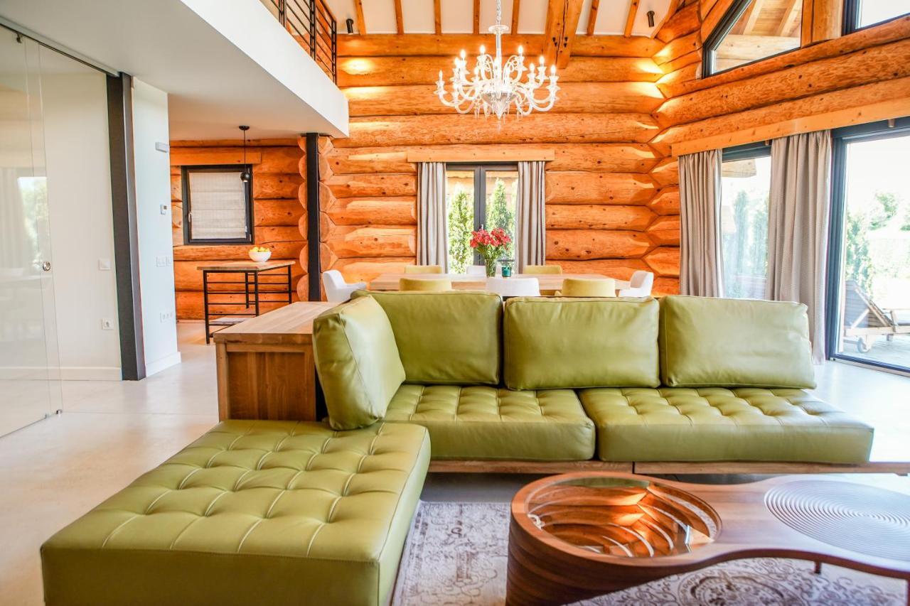 Alpina Luxury Chalets サパレヴァ・バニャ エクステリア 写真