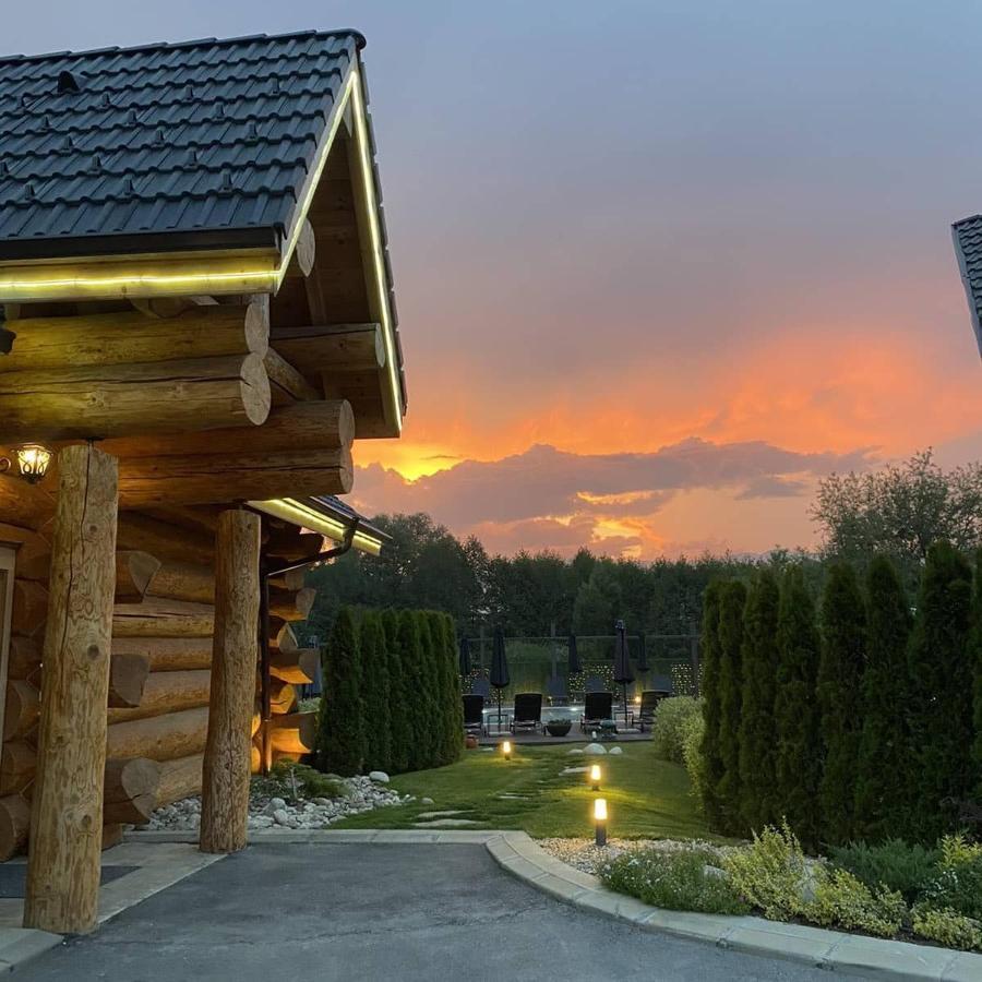 Alpina Luxury Chalets サパレヴァ・バニャ エクステリア 写真