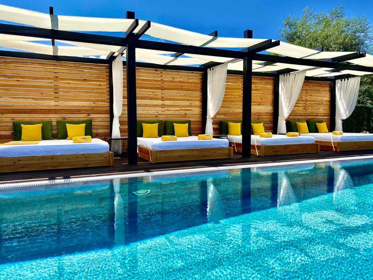 Alpina Luxury Chalets サパレヴァ・バニャ エクステリア 写真
